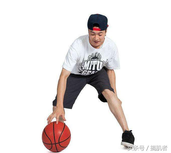 篮球练习看什么,篮球基本功训练16种方法