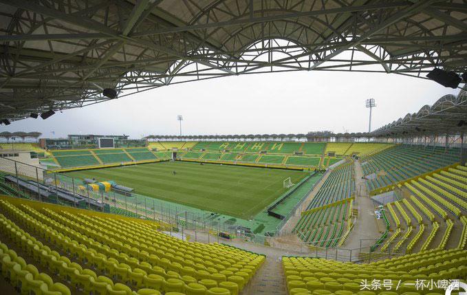 来自“熊”的世界：战斗名族——俄超球场系列