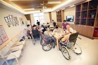 老年活动室多功能室怎么布置,如何设计多功能的老人房间