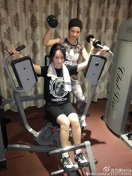 夏天才100斤,夏天100斤的样子