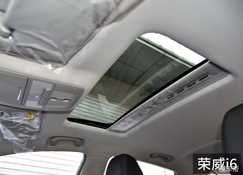 少花1万元还多了20项配置？看荣威i6如何教卡罗拉“做人”