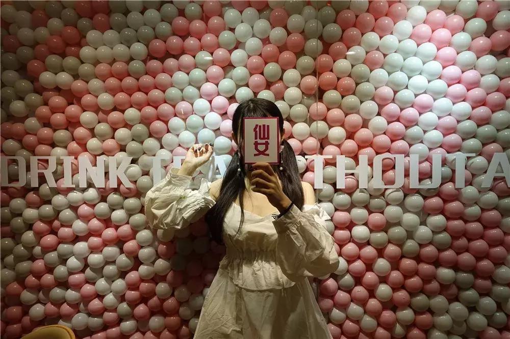 索尼黑卡rx100一代支持几倍变焦,索尼黑卡rx100m7现价2021