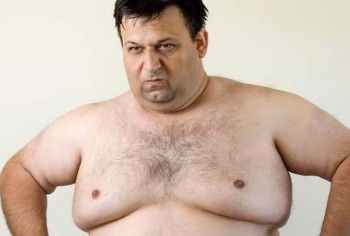 男性左乳房发育是什么原因引起的,男人胸部太大有问题吗