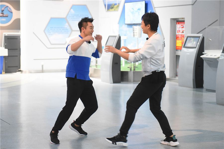 奔跑吧撕名牌郑恺邓超,奔跑吧撕名牌邓超李晨