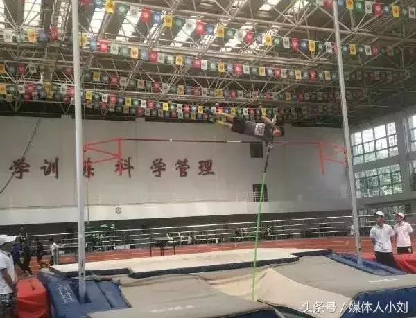 载誉而归！榆林学院获陕西省第四十届大学生田径运动会团体第三