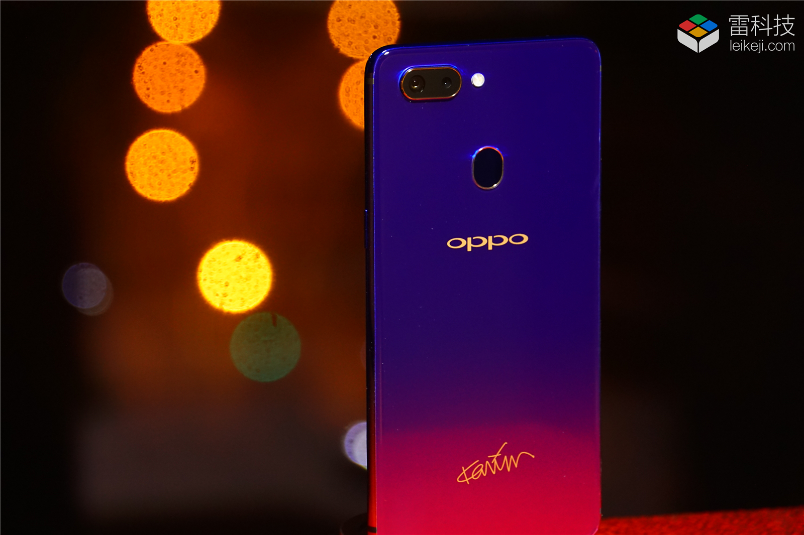 oppor15星空紫和星云版,oppor15星云渐变是什么版
