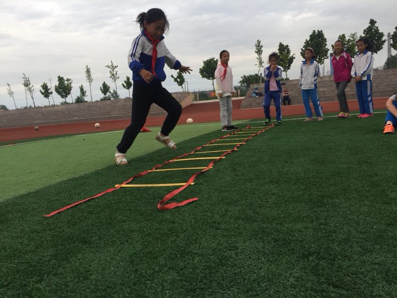 即墨小学足球,龙山中心小学足球