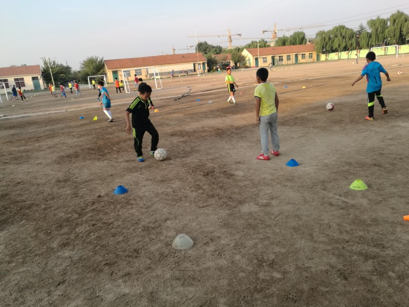 即墨小学足球,龙山中心小学足球