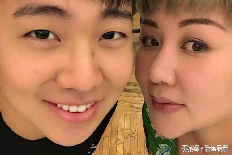 郭德纲于谦被粉丝送花,王惠郭德纲2018