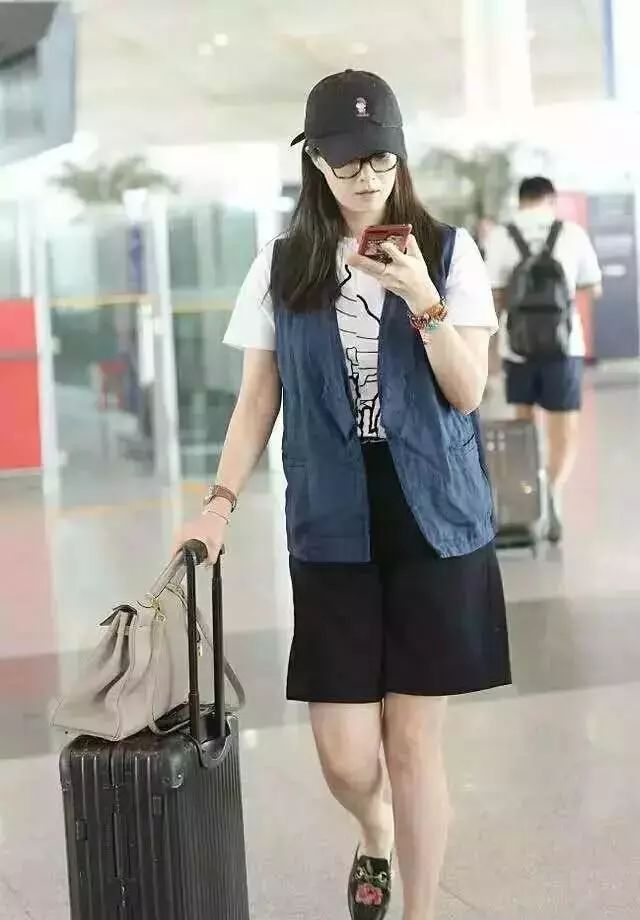圆脸方脸不好看？是你领子没选对！陈妍希的包子脸秒变“土包子”