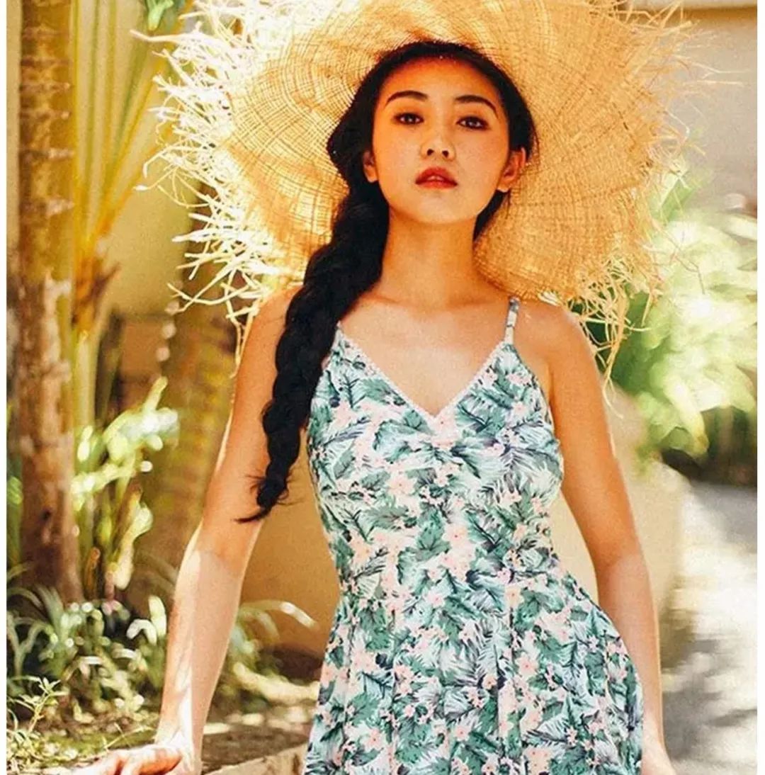 平价泳衣与奢华泳衣大对决,小众泳衣高级感