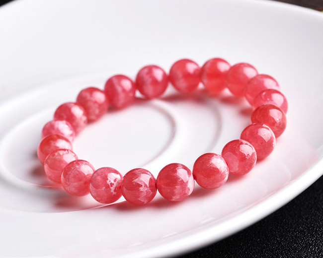 红纹石可以跟什么佩戴,红纹石怎么越戴越黯淡