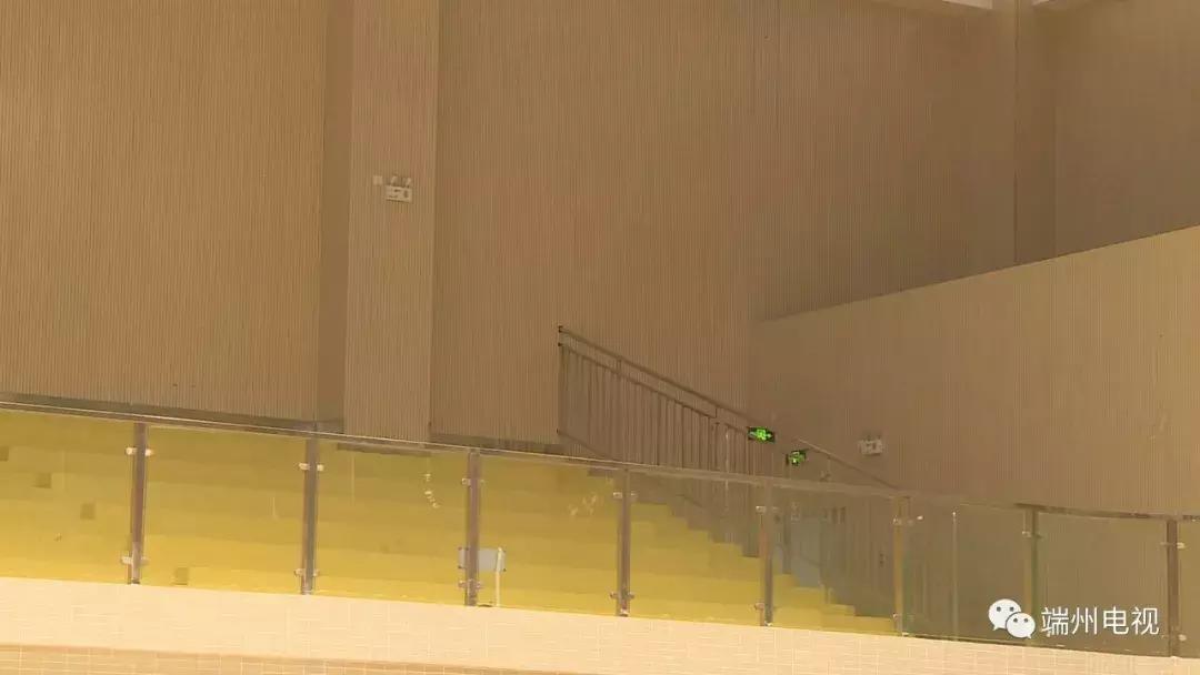 肇庆鼎湖第一实验学校体育馆,肇庆一中体育馆大屏幕拆除
