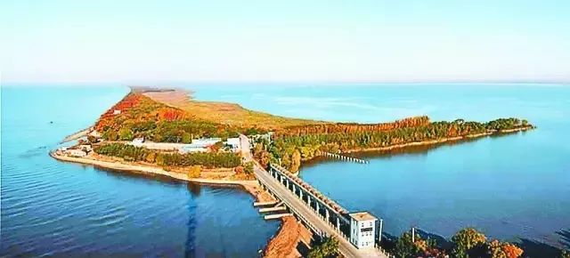 中俄兴凯湖马拉松之夜篮球视频,中俄友谊之桥