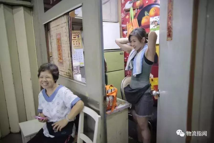 香港最美搬运工女孩,最美港女搬运工