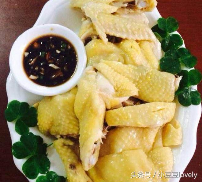 广东正宗粤菜白切鸡的做法,广东粤菜白切鸡的做法和全过程