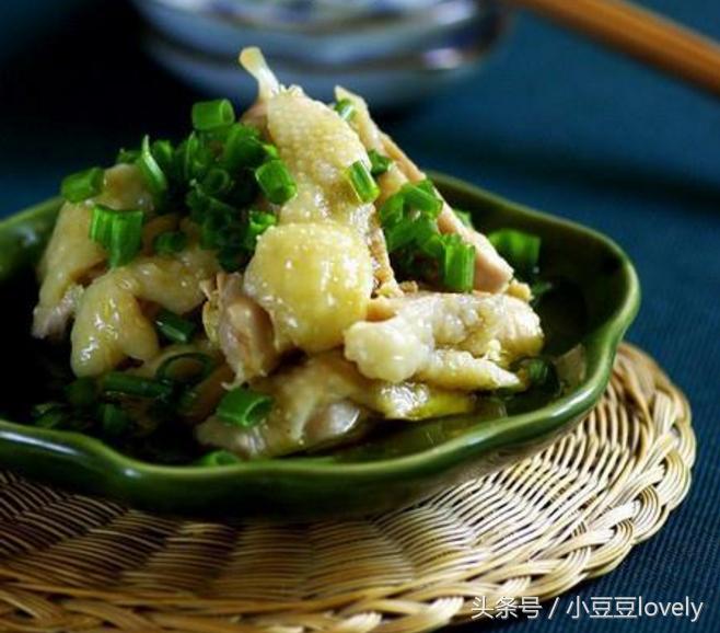 广东正宗粤菜白切鸡的做法,广东粤菜白切鸡的做法和全过程