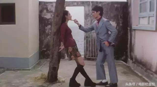 这个痴心光复门派的疯子，不就是照着周星驰的故事写的吗！