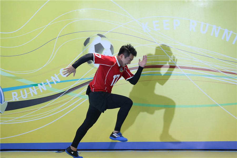 奔跑吧兄弟鹿晗和100人比赛,奔跑吧鹿晗搭档