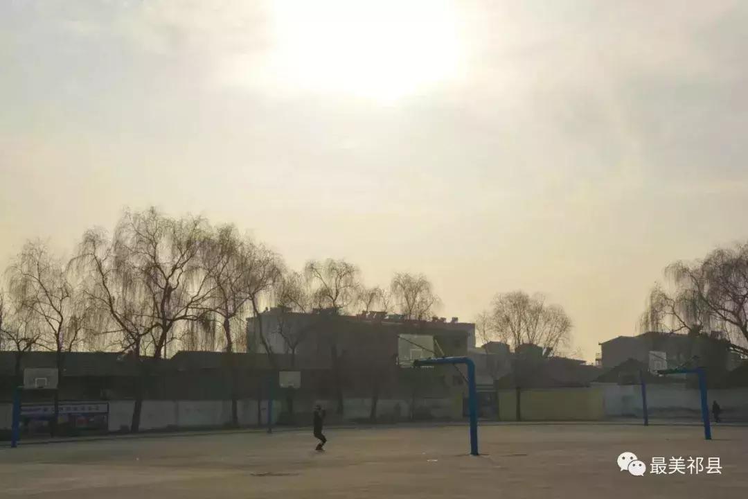 情系职中（杨保卫）