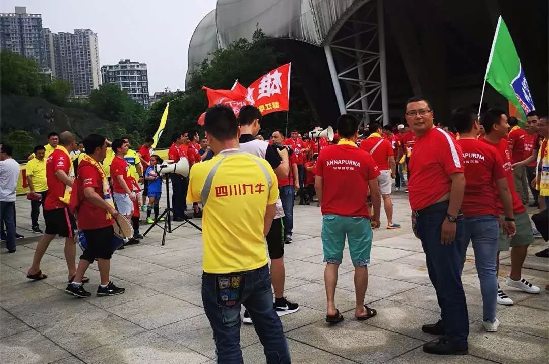 四川足球比赛氛围,四川足球最新消息今天