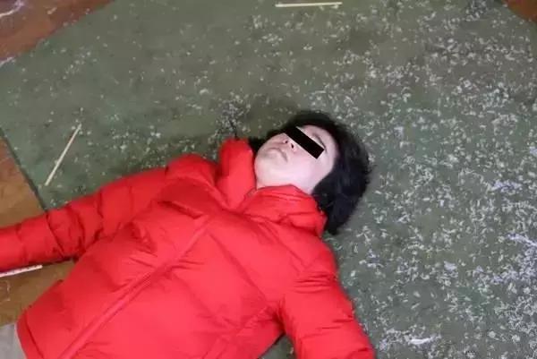 岛国真会玩——自制吹气娃娃，真是寂寞如雪啊！