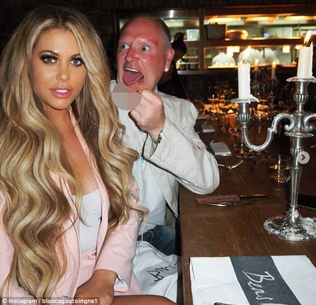 英格兰足球氛围浓啊加斯科因31岁继女助阵世界杯脚法一看练过的