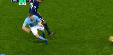 阴狠也是足球的必修课铁血和脏只差那几厘米