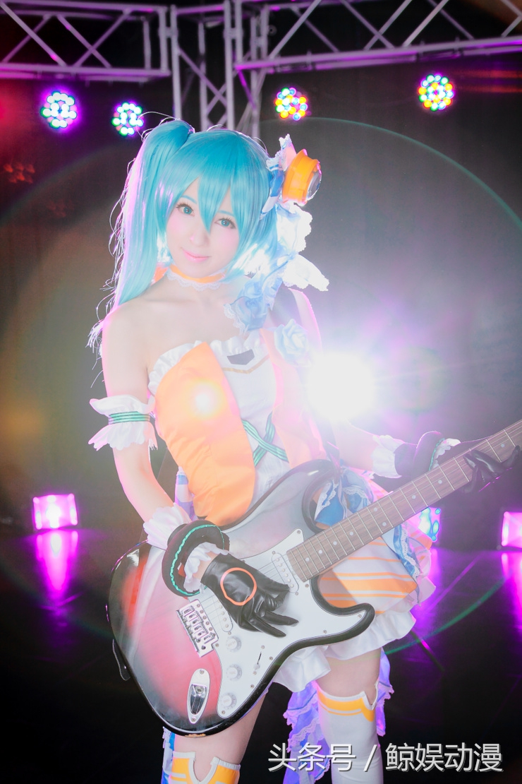 初音未来cos拿录取通知书,初音未来交响音乐会cos