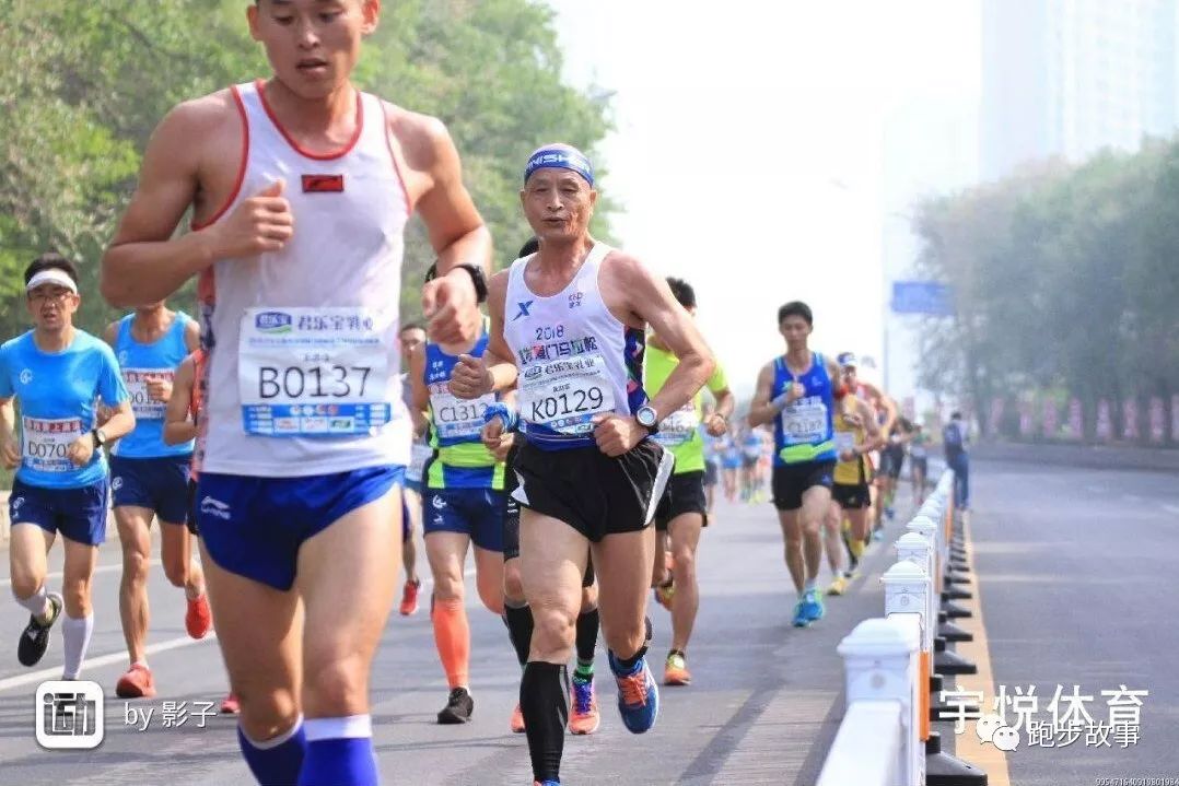 75岁老人全马352创年龄组世界纪录,70多岁跑全马年龄段第二名