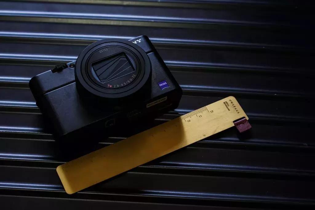 索尼黑卡数码相机dsc-rx100m6,索尼黑卡6dsc-rx100m6数码相机