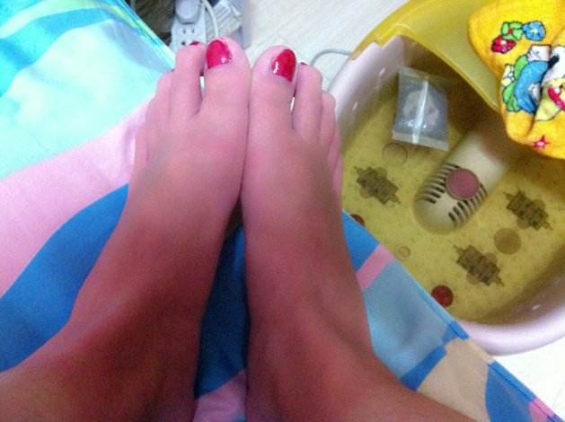 为什么天天洗脚还是很脏,为什么天天洗脚脚还是脱皮