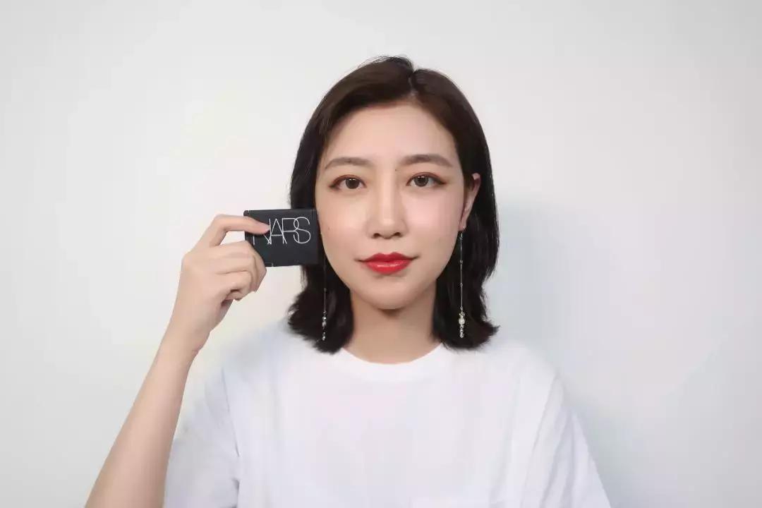 新手如何修容双下巴,怎么用修容修下巴