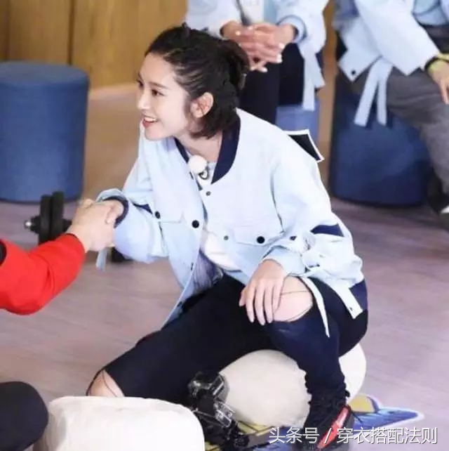 杨幂山寨明星,杨幂唐艺昕红装嫁衣