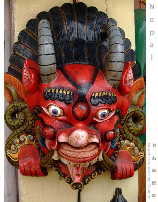 被中国游客“爆买”政府的尼泊尔，小店促销标语全是中文！