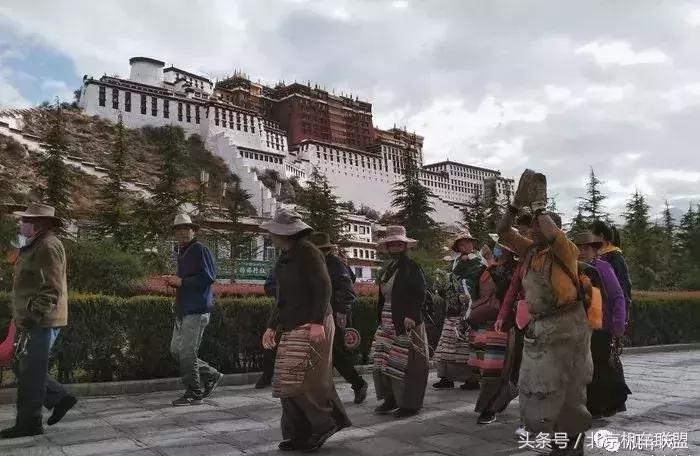 只因一款游戏，他骑着CBR300R进*藏西**了！