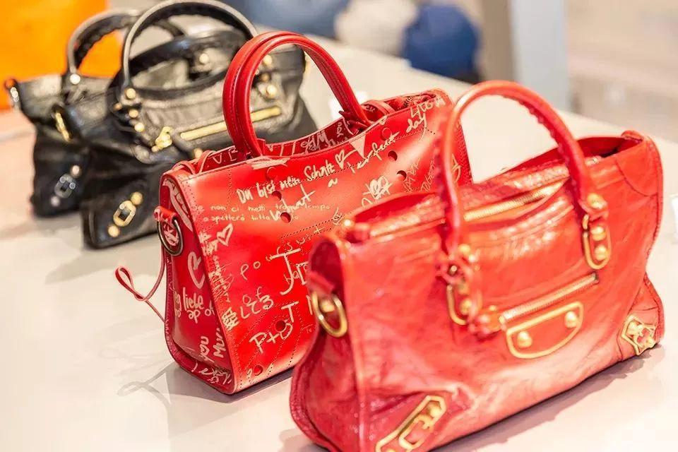 顺便去佛罗伦萨小镇,用3000块去佛罗伦萨小镇