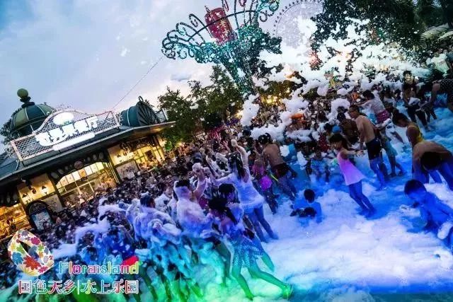 国色天乡水上乐园夜场夜猫子派对，俄罗斯美女首秀、电音狂欢节、啤酒小龙虾，心动吗？