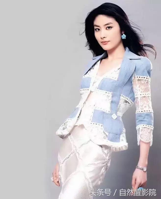 陈慧琳回应代孕风波，曝老公吸自己母乳，直言要脱衣服给看刀割