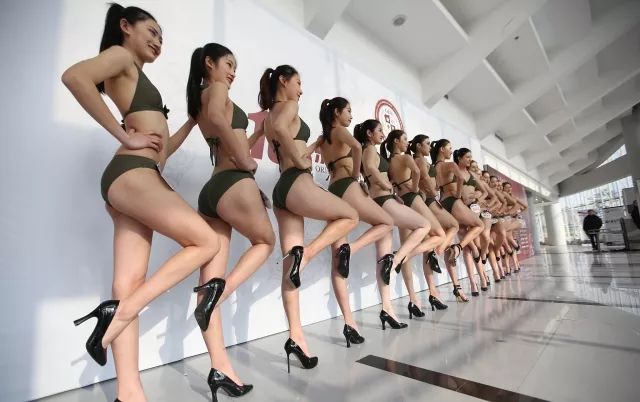 穿比基尼的中国姑娘：姐穿的是自由