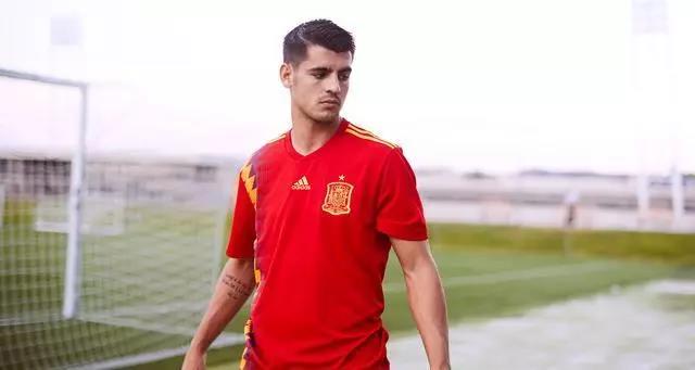 除了nike和adidas还能穿什么,耐克阿迪球衣对比