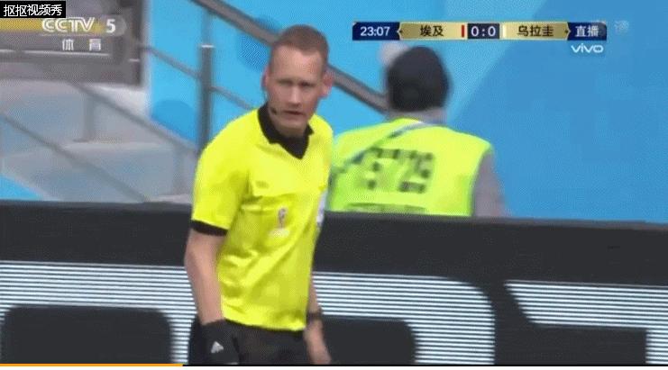 苏亚雷斯吐饼集锦,苏亚雷斯吐饼