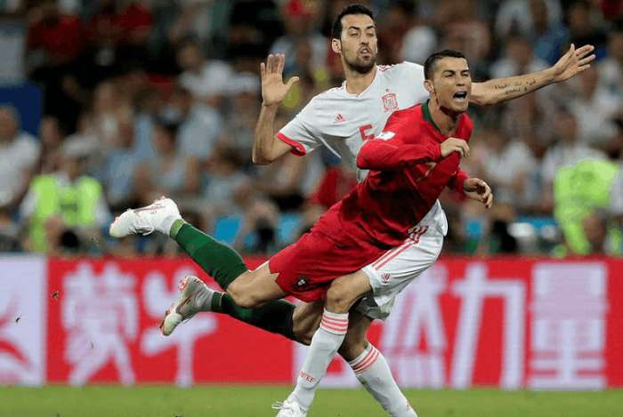 巴萨球迷嘲讽拉莫斯,巴萨小球迷嘲讽c罗