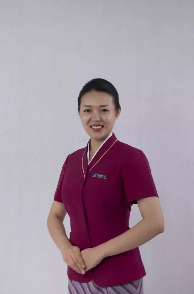 听说，好看的姑娘都在看世界杯