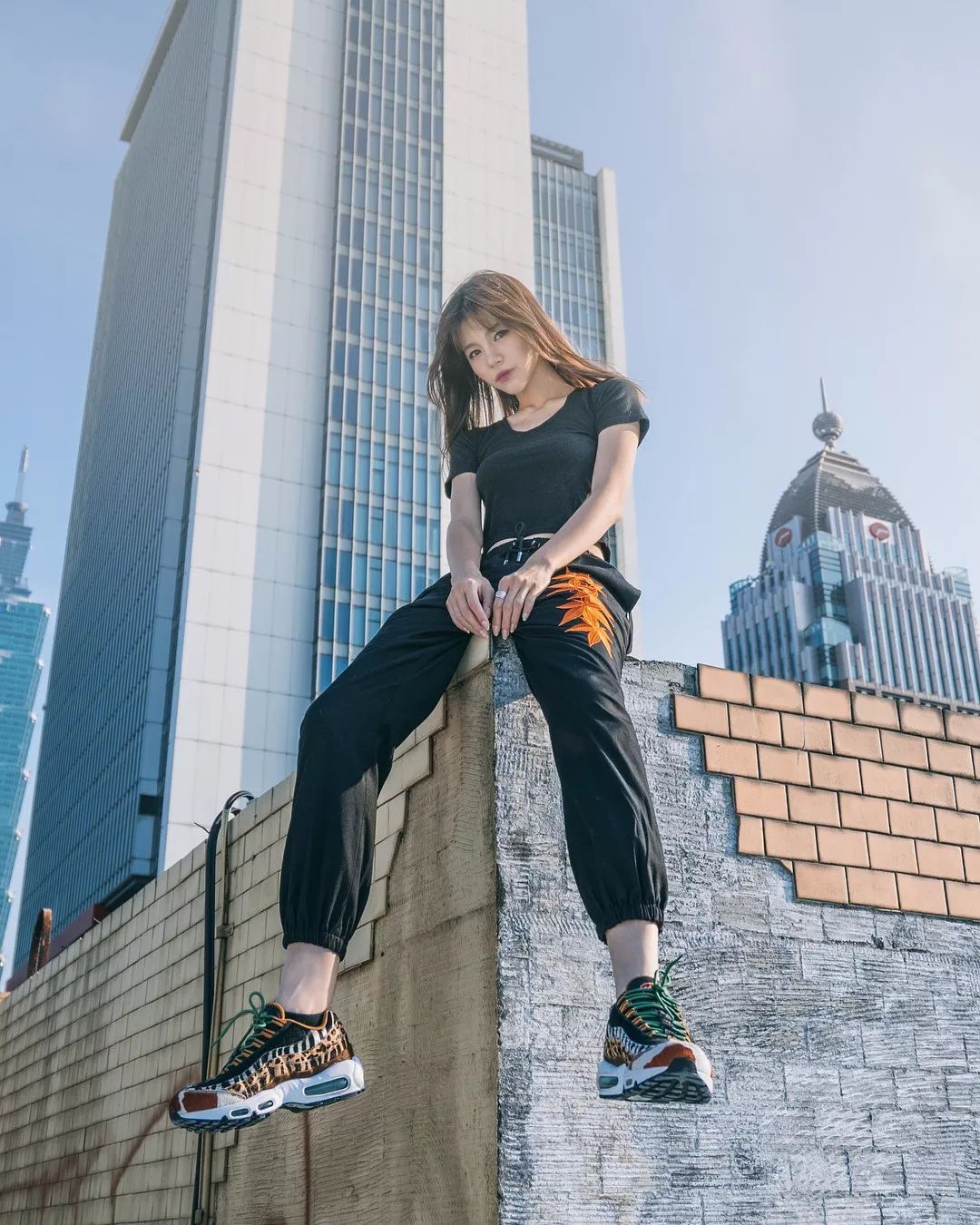 壁池丨这位台湾潮女的22个LOOK，值得你女朋友学习！