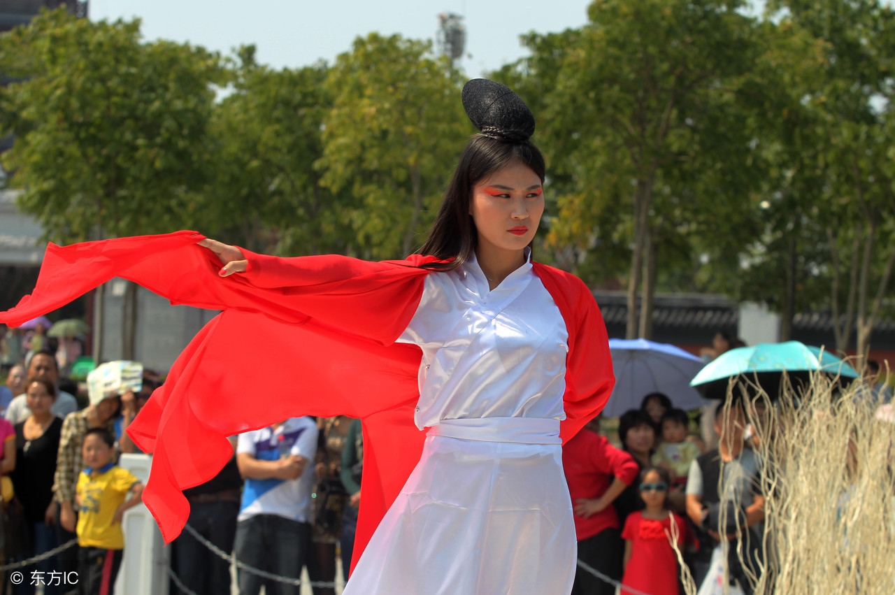 世界杯让人精彩的足球瞬间,世界杯足球比赛精彩回顾