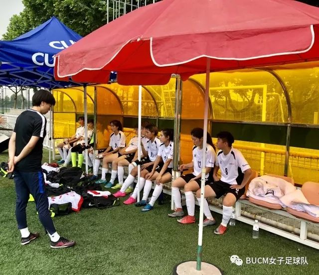 铿锵玫瑰女足现场,女足再战新佳绩