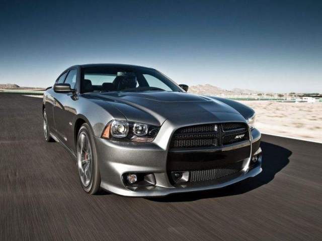 梅西、C罗座驾大盘点，想不到他还有辆国产车！