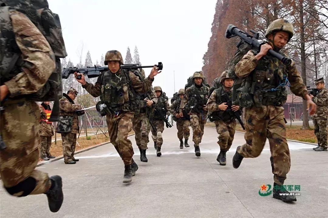 解放军火力恐惧症有多严重,陆军步兵火力不足恐惧症