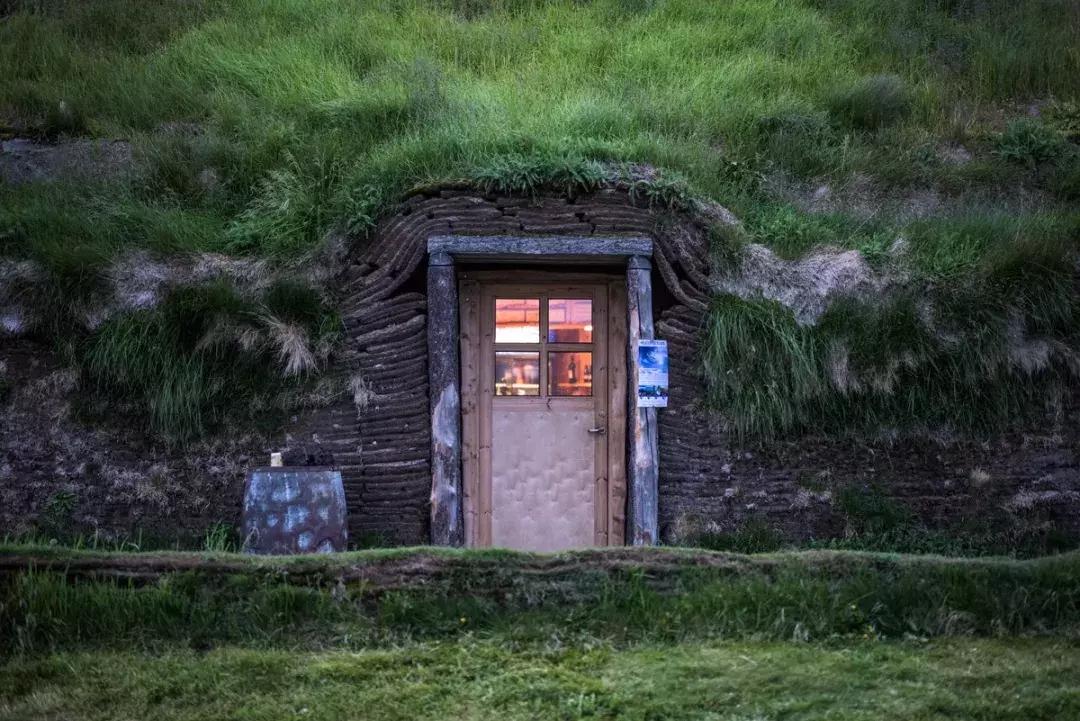 最孤独的小岛冰岛,冰岛的孤独岛屿
